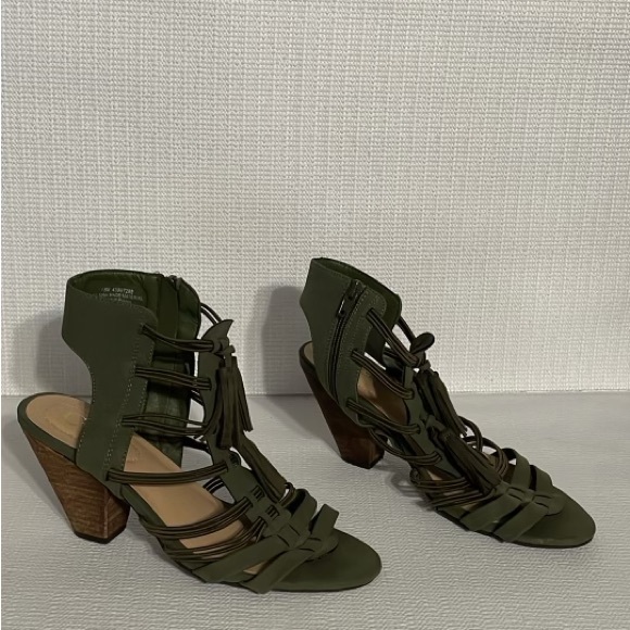 Ccomfort 1946 Shoes - C confort 1946 chunky heels sandals ,size 10